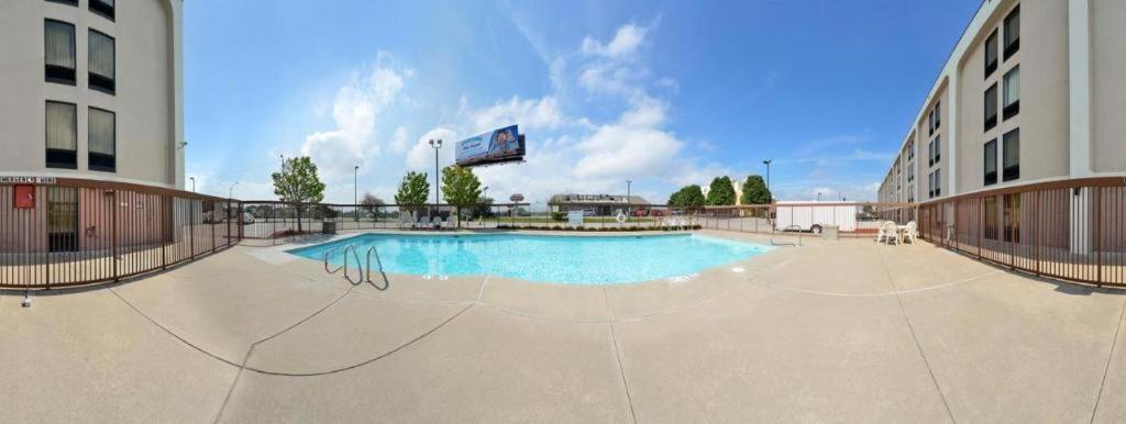 New Victorian Inn & Suites Omaha Exterior photo